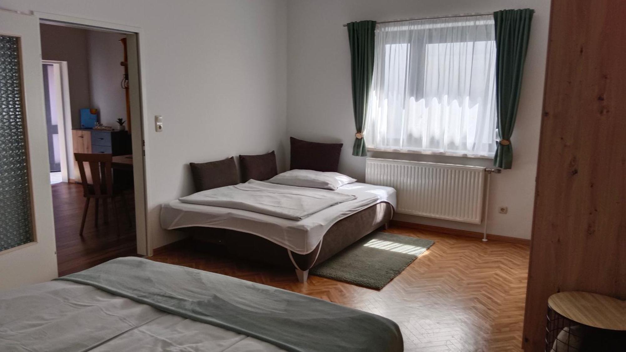 Appartment Weinbau Muellner Neusiedl am See Eksteriør billede